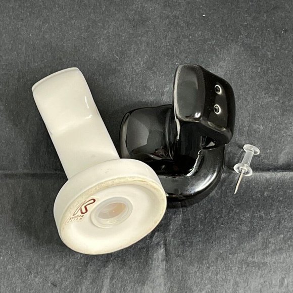 Black and White Music Notes Glass Salt and Pepper Shakers - Picture 4 of 4